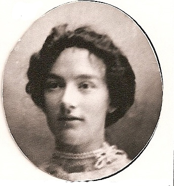 Photo of photos/Lilias McLennan b1882 portrait